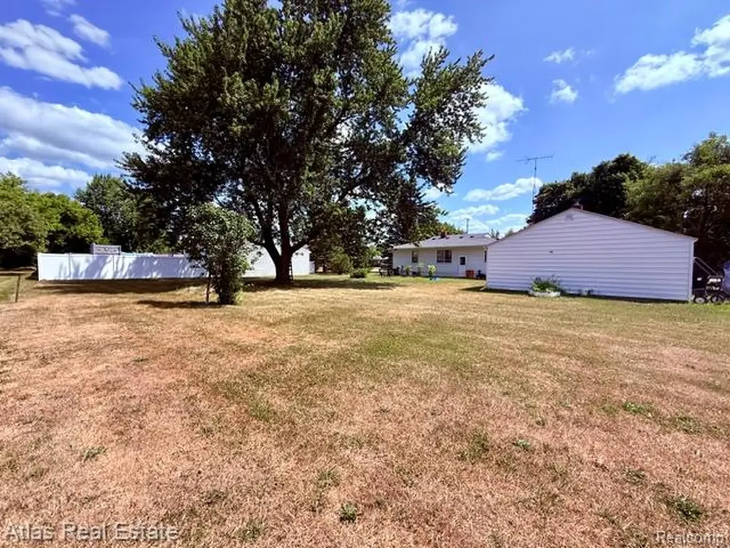 2060 Christner Street Burton City MI 48519