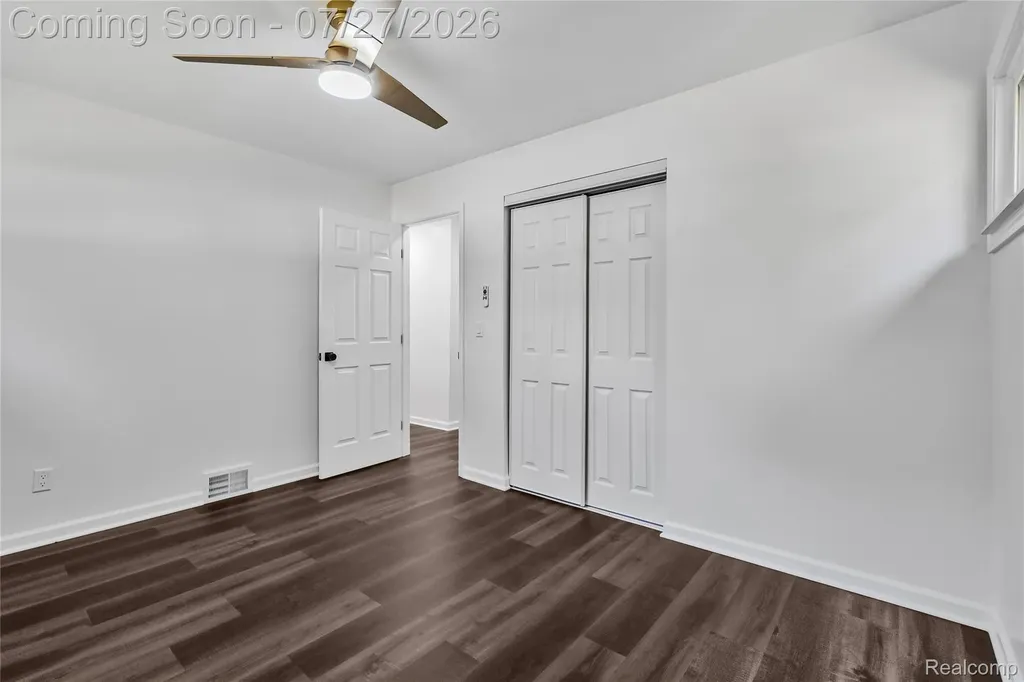 1558 Andrea Street York Charter Township MI 48198