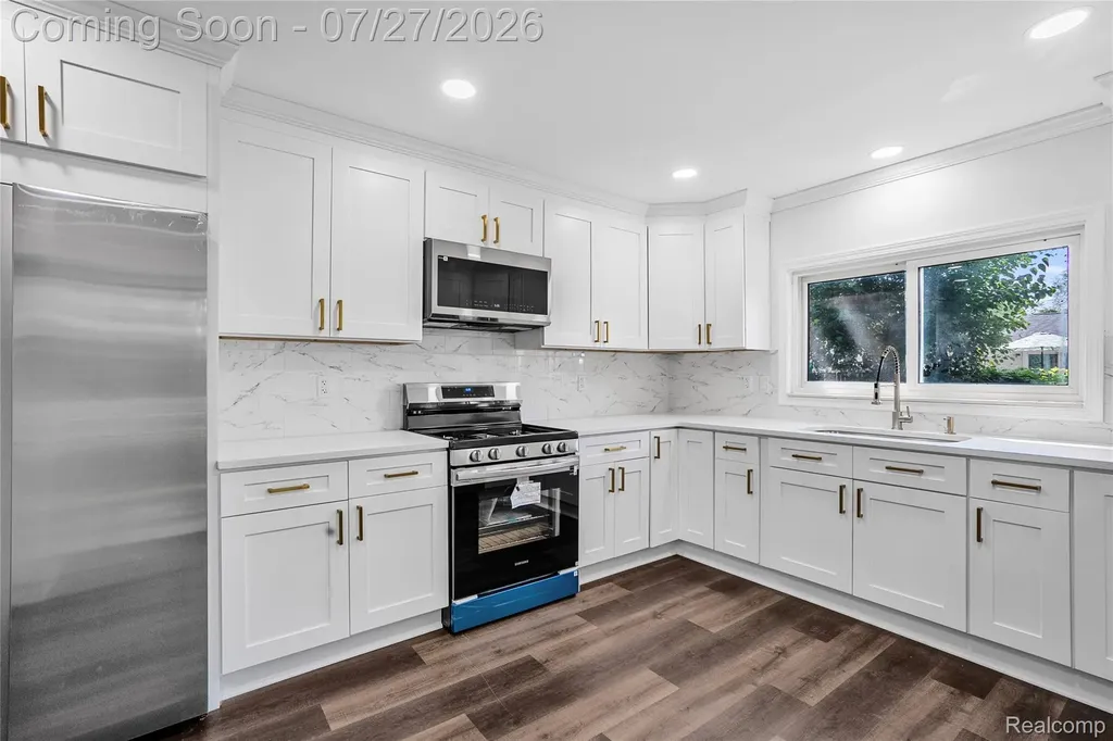 1558 Andrea Street York Charter Township MI 48198