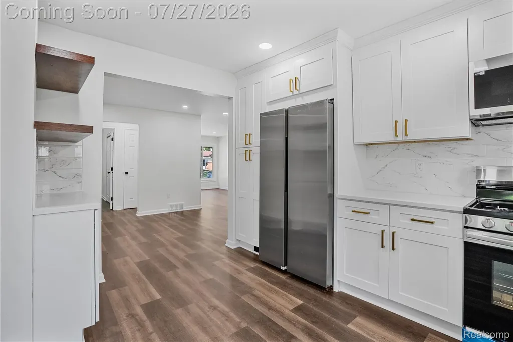1558 Andrea Street York Charter Township MI 48198