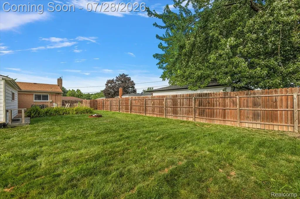 18114 Whitmore Drive Clinton Charter Township MI 48035