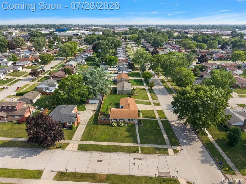 18114 Whitmore Drive Clinton Charter Township MI 48035