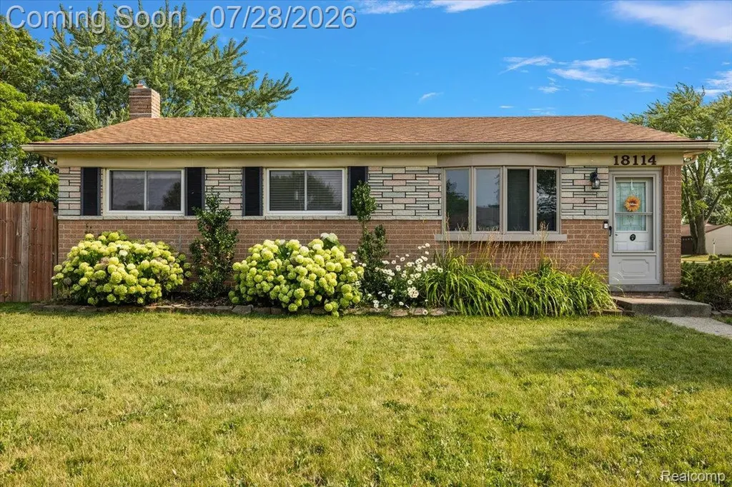 18114 Whitmore Drive Clinton Charter Township MI 48035