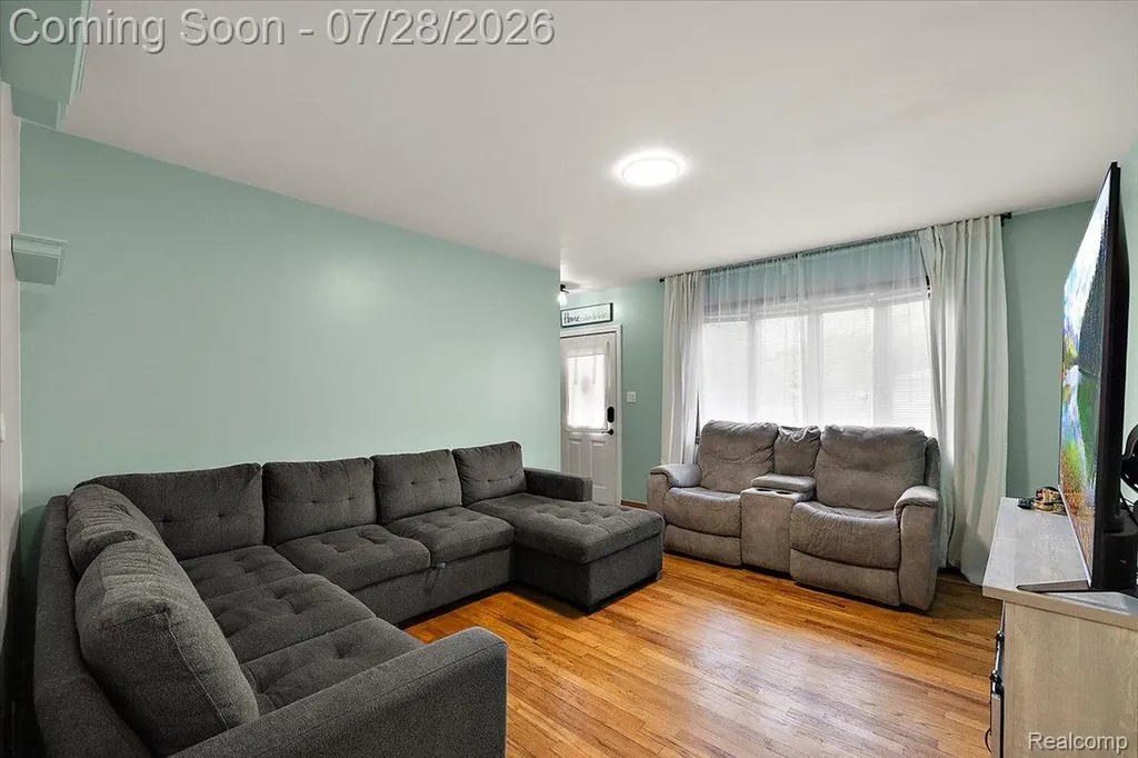 18114 Whitmore Drive Clinton Charter Township MI 48035