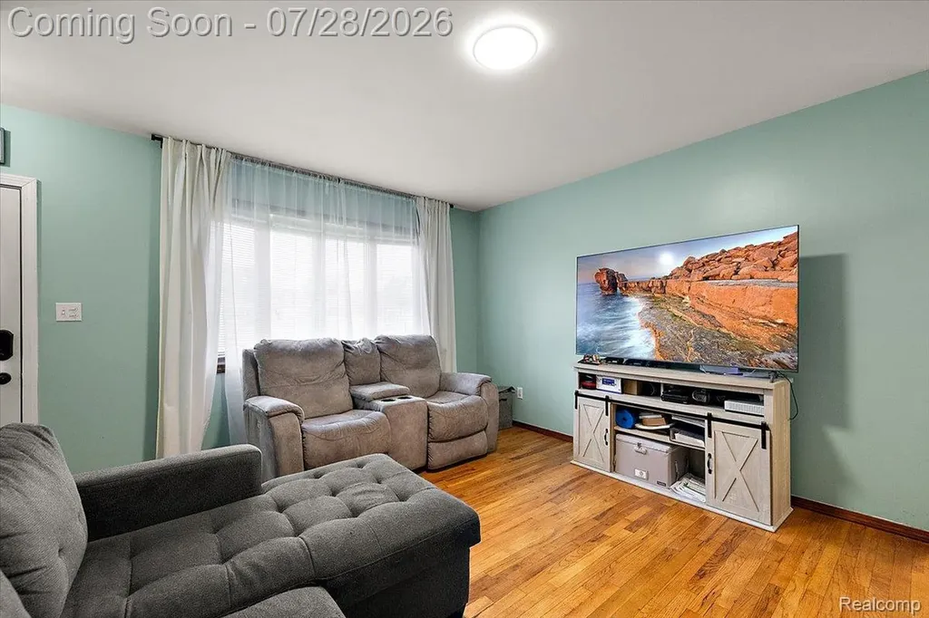 18114 Whitmore Drive Clinton Charter Township MI 48035