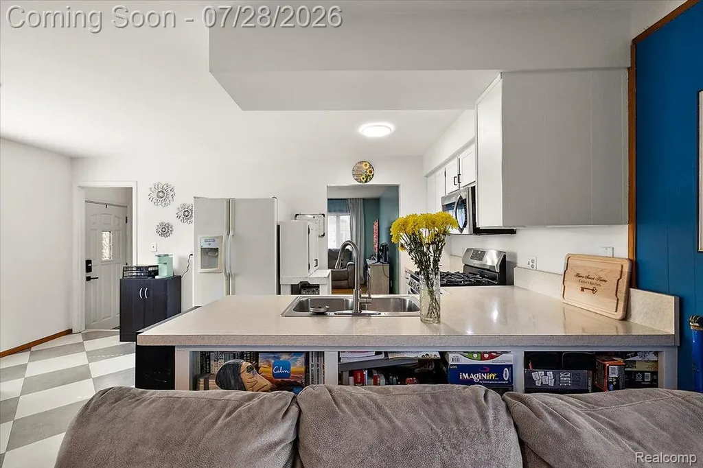 18114 Whitmore Drive Clinton Charter Township MI 48035