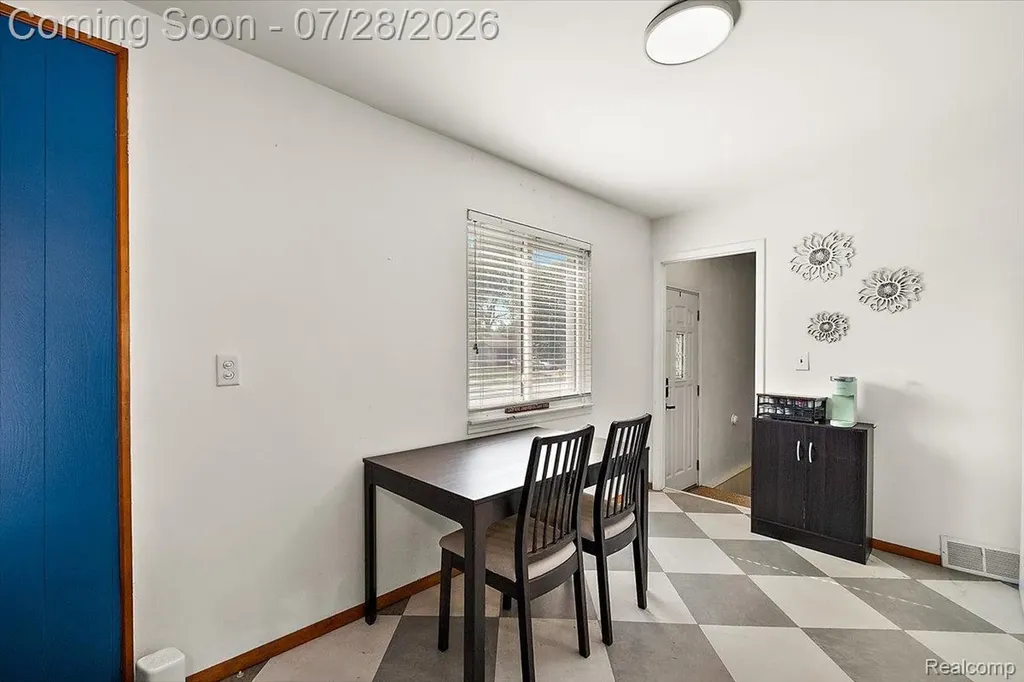 18114 Whitmore Drive Clinton Charter Township MI 48035