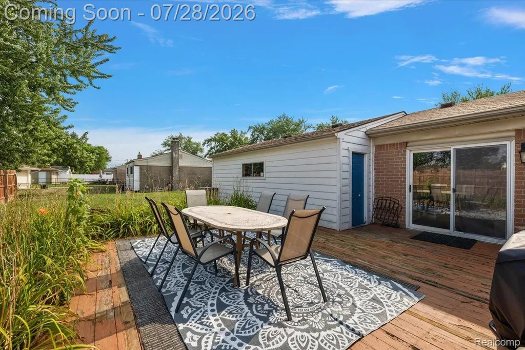 18114 Whitmore Drive Clinton Charter Township MI 48035