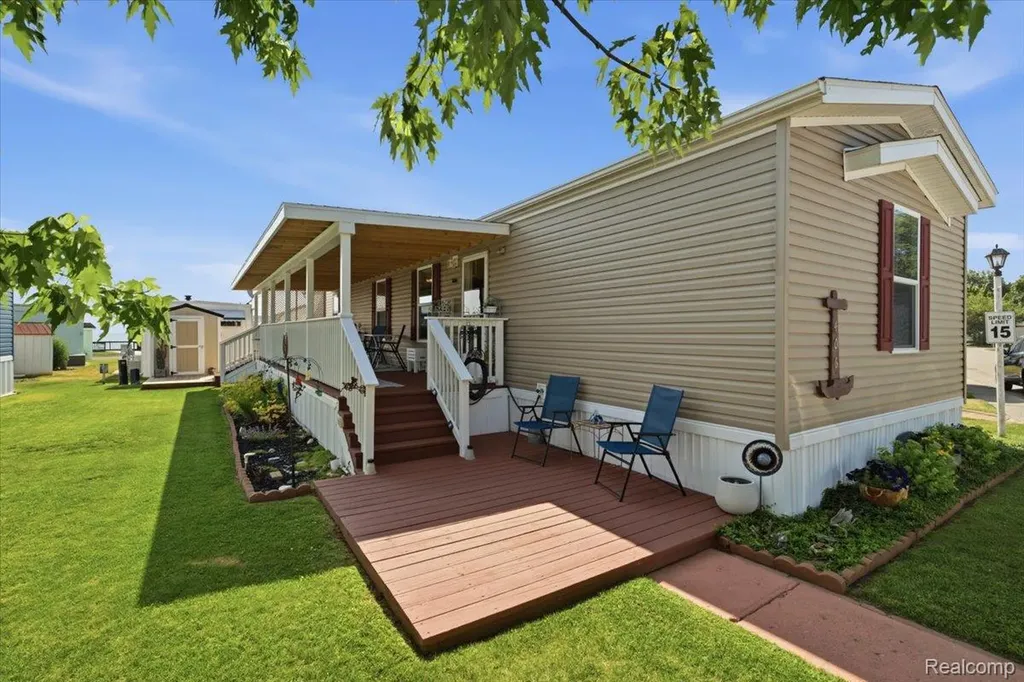 406 Silver Sands Drive Sanilac Township MI 48469