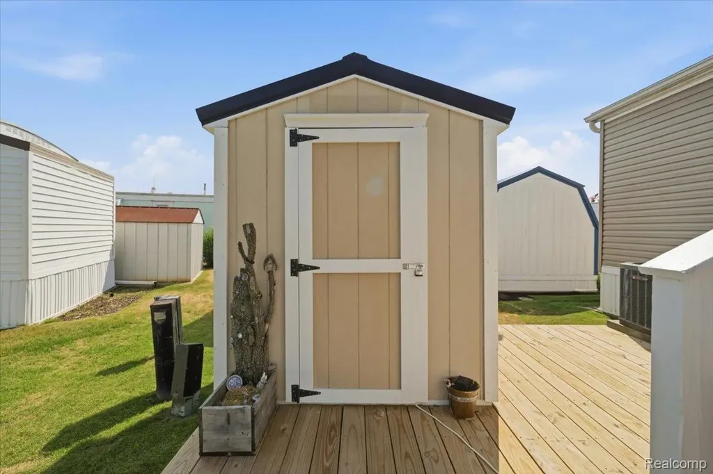 406 Silver Sands Drive Sanilac Township MI 48469
