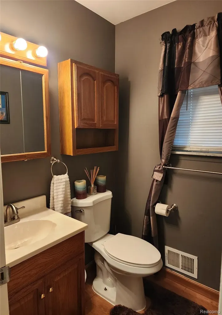 3333 Innsbrook Drive Rochester Hills City MI 48309
