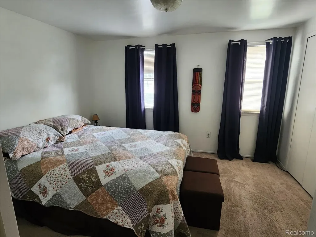 3333 Innsbrook Drive Rochester Hills City MI 48309