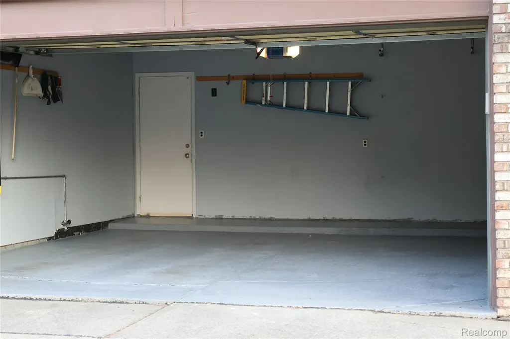 3333 Innsbrook Drive Rochester Hills City MI 48309