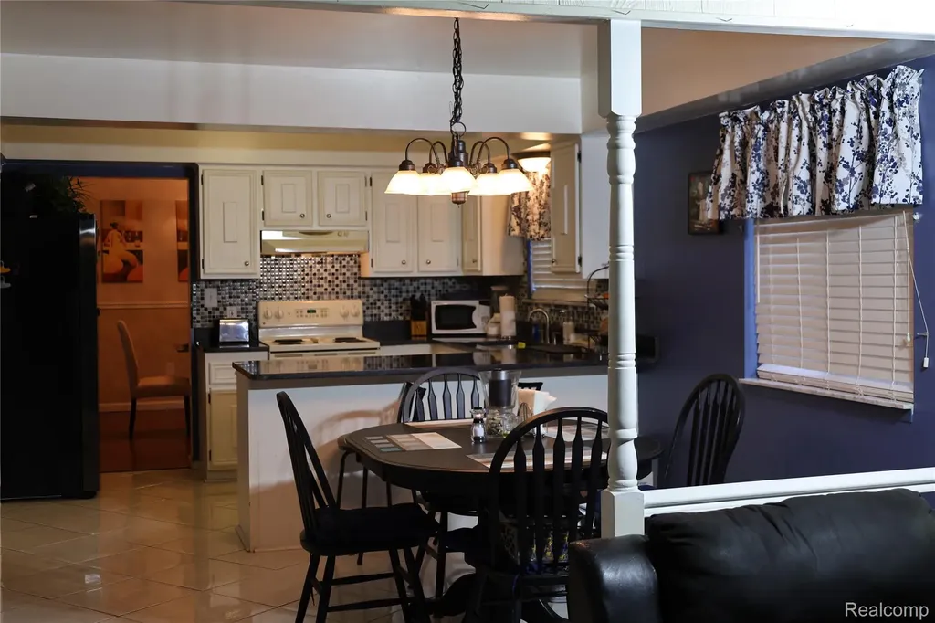 3333 Innsbrook Drive Rochester Hills City MI 48309