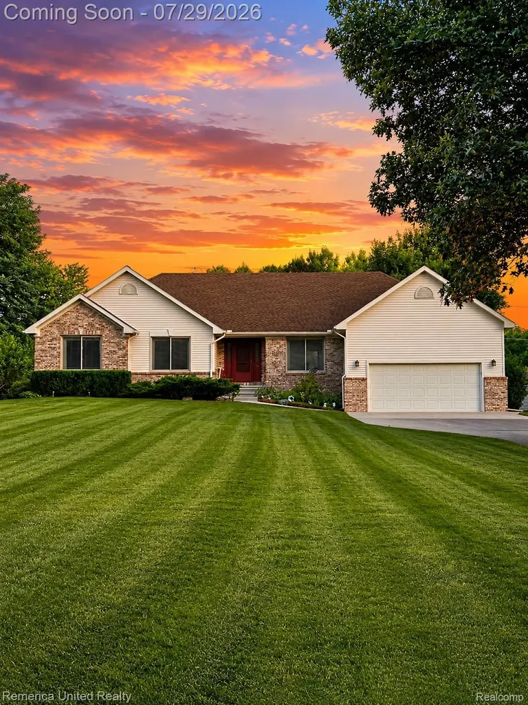 3108 Crystal Hamburg Township MI 48169