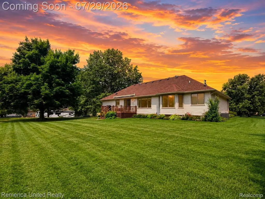3108 Crystal Hamburg Township MI 48169