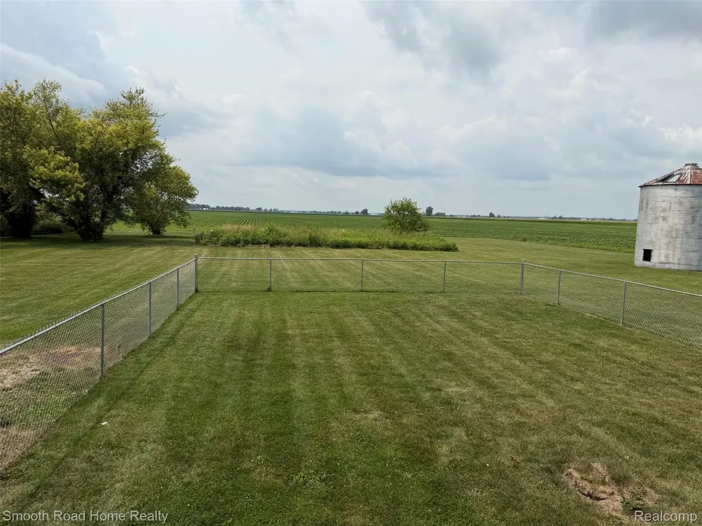 4724 N County Line Highway Ridgeway Township MI 49229