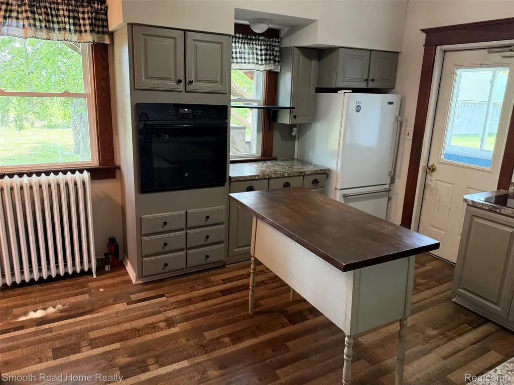 4724 N County Line Highway Ridgeway Township MI 49229