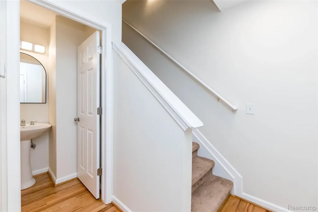 2723 Grayson Street Ferndale City MI 48220