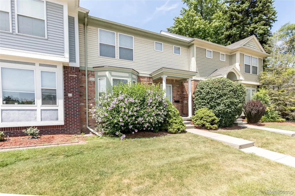 2723 Grayson Street Ferndale City MI 48220