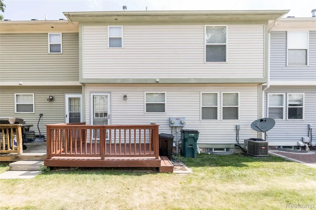 2723 Grayson Street Ferndale City MI 48220