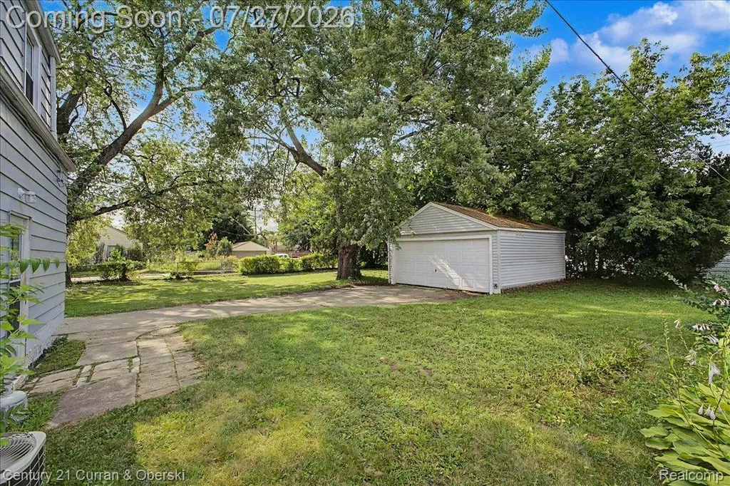 711 Lincoln Avenue Lincoln Park City MI 48146