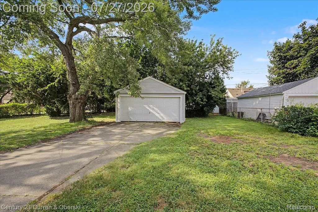 711 Lincoln Avenue Lincoln Park City MI 48146