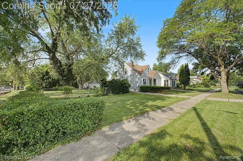 711 Lincoln Avenue Lincoln Park City MI 48146