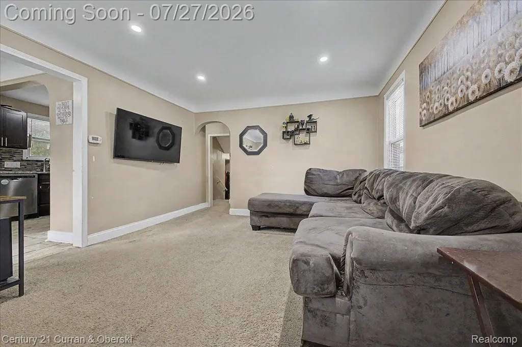 711 Lincoln Avenue Lincoln Park City MI 48146