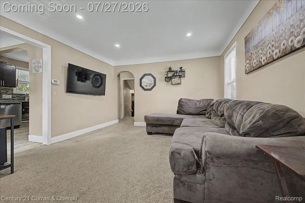 711 Lincoln Avenue Lincoln Park City MI 48146