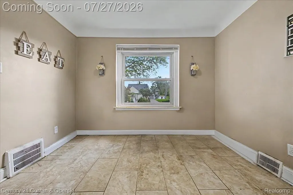 711 Lincoln Avenue Lincoln Park City MI 48146