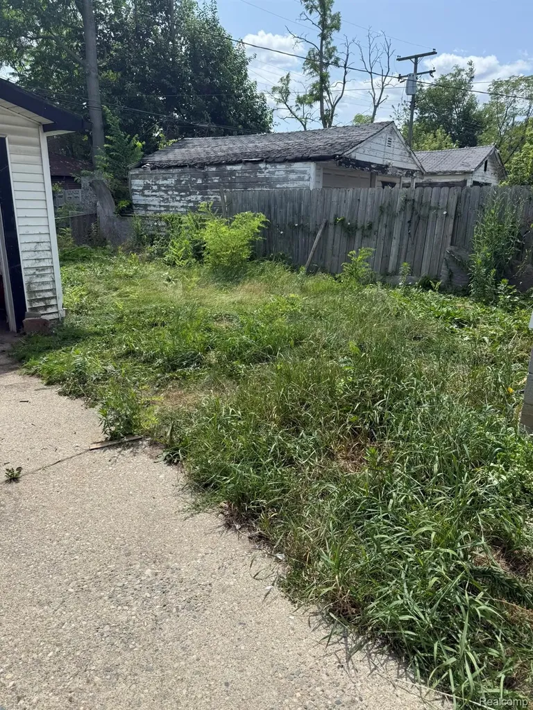 13644 Linnhurst Street Detroit City MI 48205