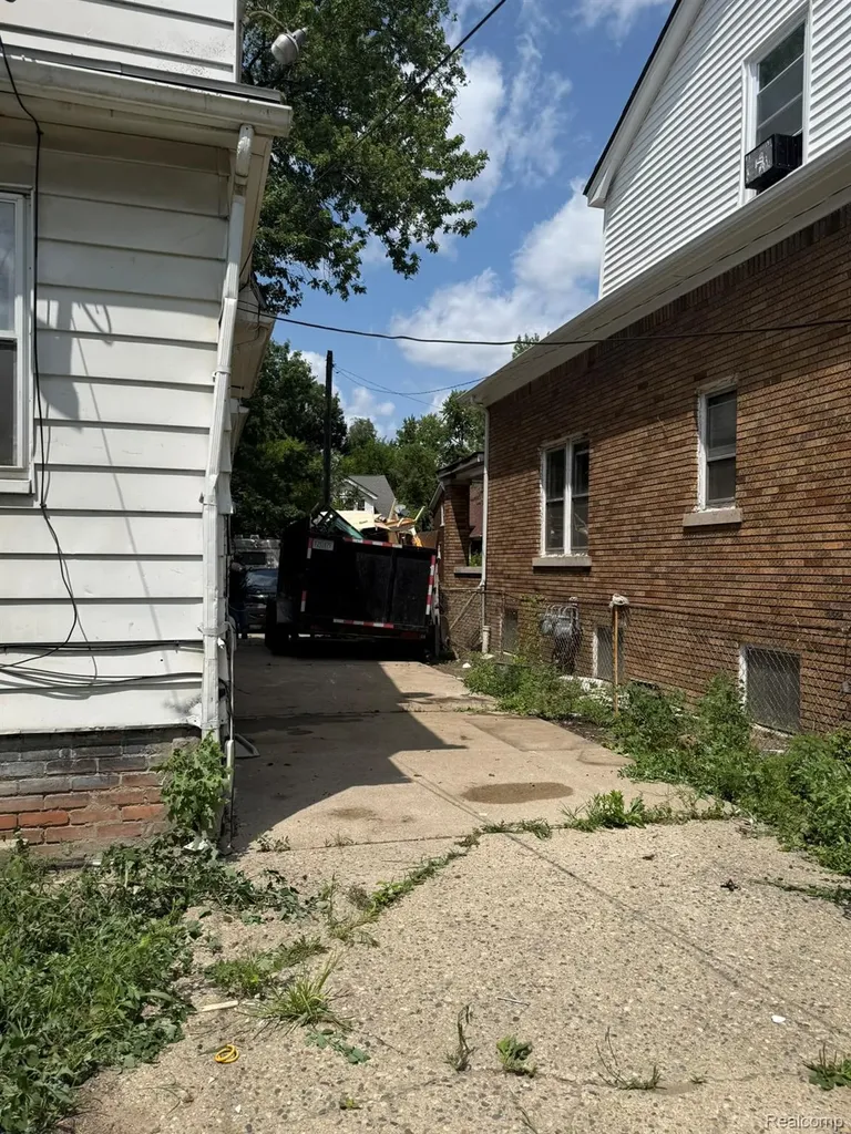 13644 Linnhurst Street Detroit City MI 48205