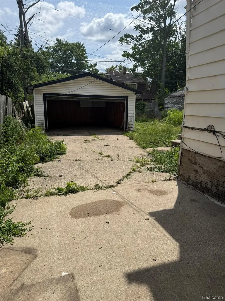 13644 Linnhurst Street Detroit City MI 48205