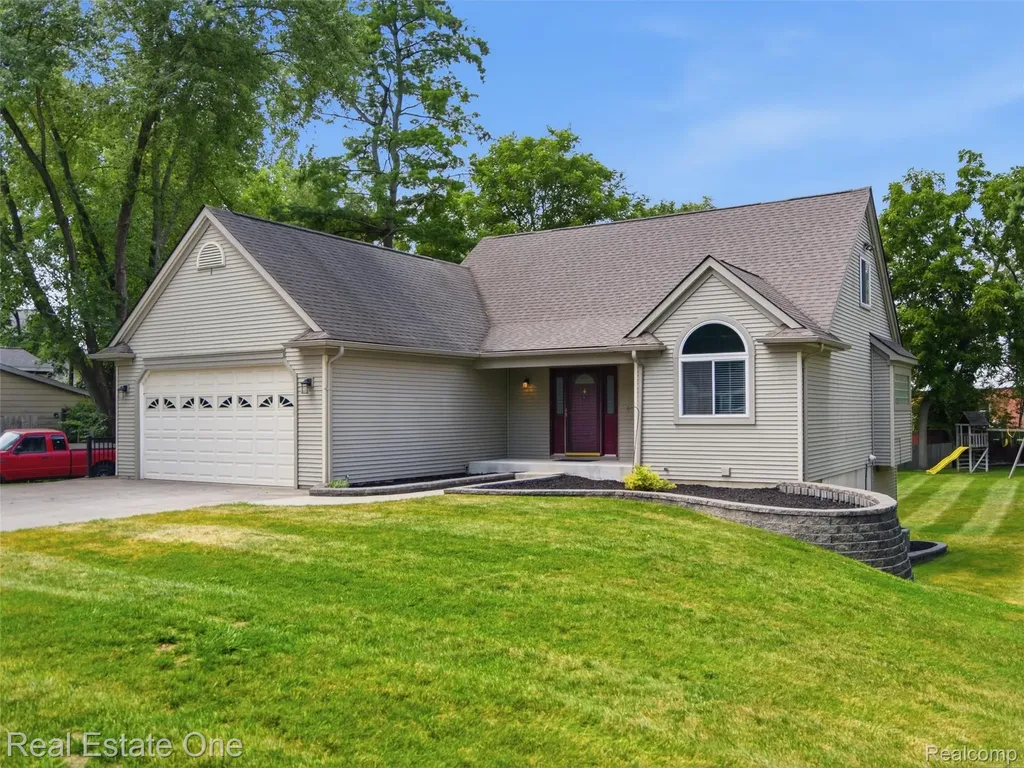 4125 Rural Street Waterford Charter Township MI 48329