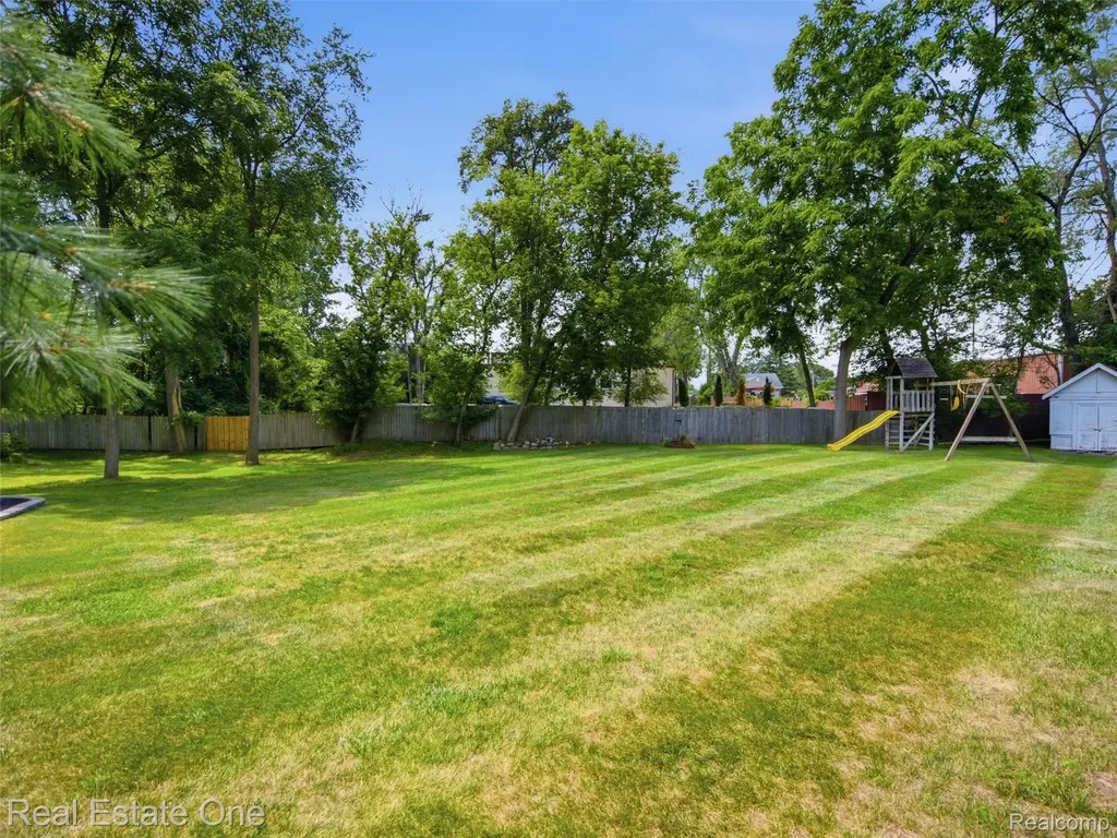 4125 Rural Street Waterford Charter Township MI 48329