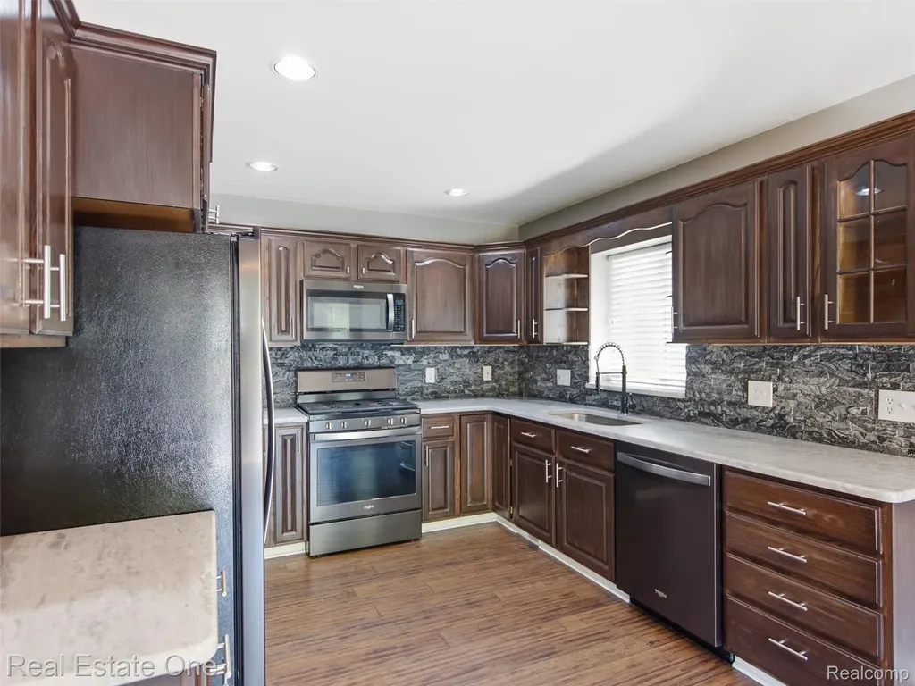 4125 Rural Street Waterford Charter Township MI 48329