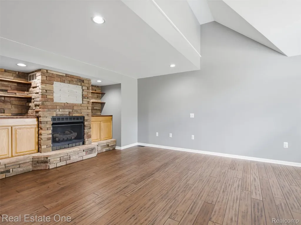 4125 Rural Street Waterford Charter Township MI 48329