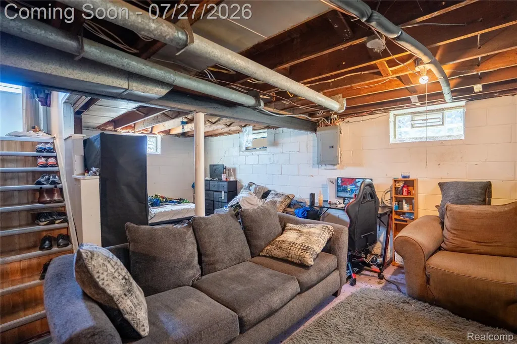 12801 Wormer Redford Charter Township MI 48239