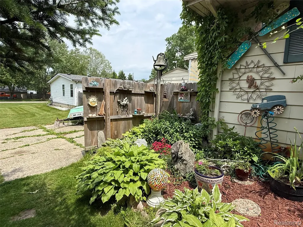 1927 New Rochelle Drive Elba Township MI 48446
