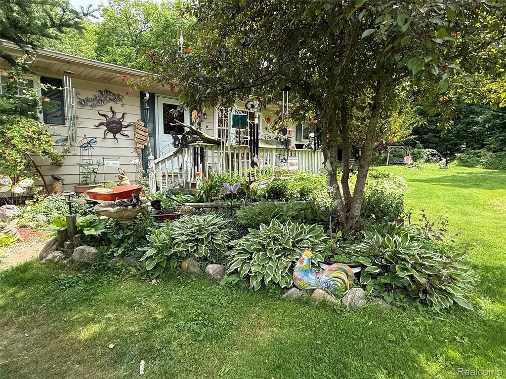 1927 New Rochelle Drive Elba Township MI 48446
