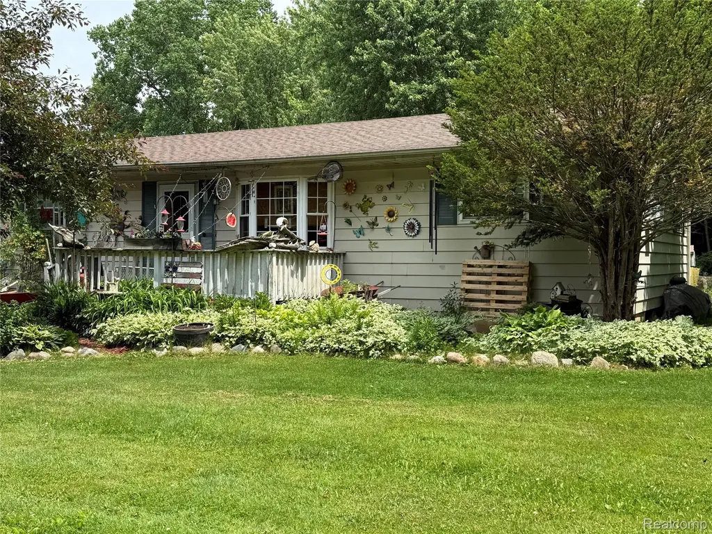 1927 New Rochelle Drive Elba Township MI 48446