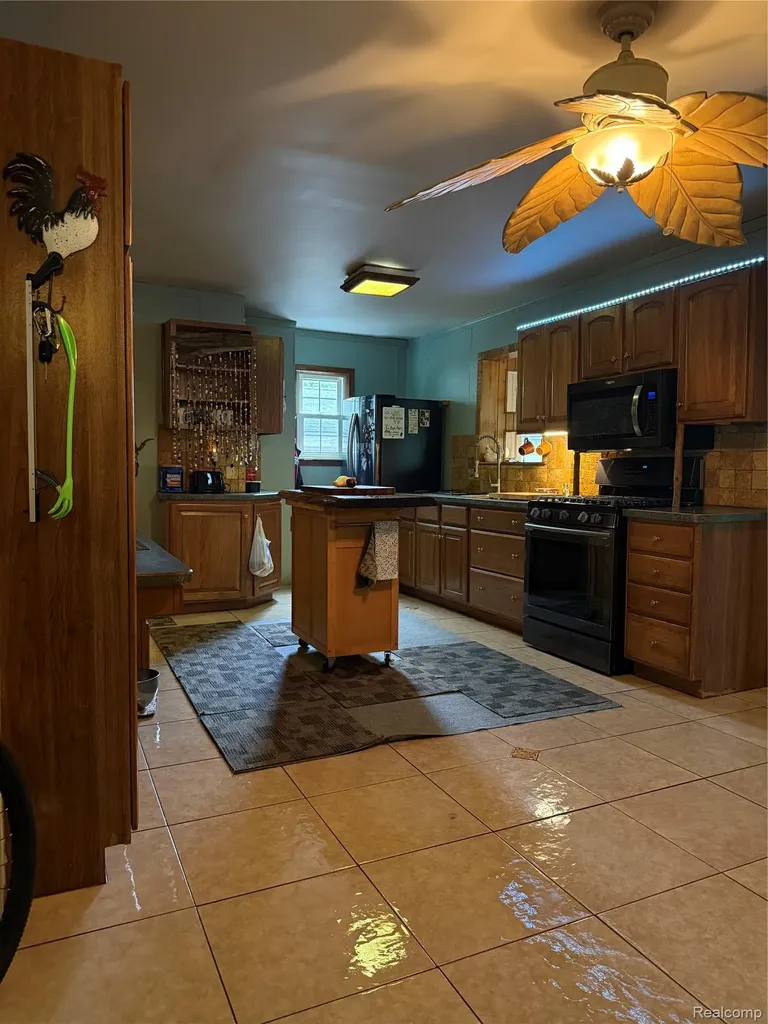 1927 New Rochelle Drive Elba Township MI 48446
