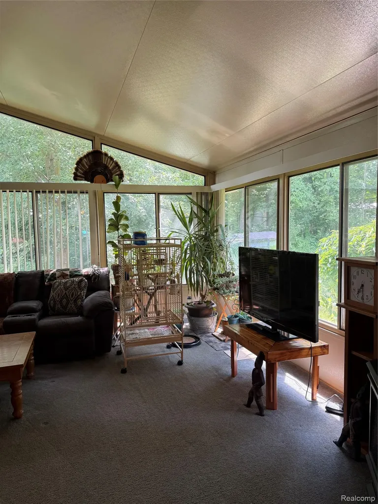1927 New Rochelle Drive Elba Township MI 48446