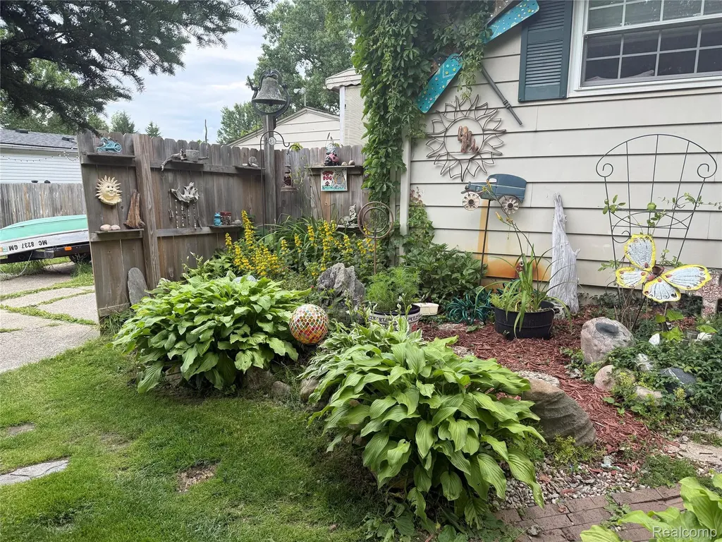 1927 New Rochelle Drive Elba Township MI 48446