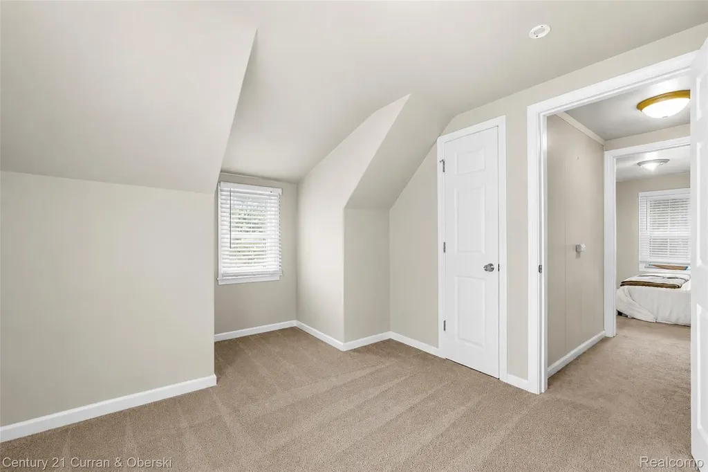 6521 Berwyn Street Dearborn Heights City MI 48127