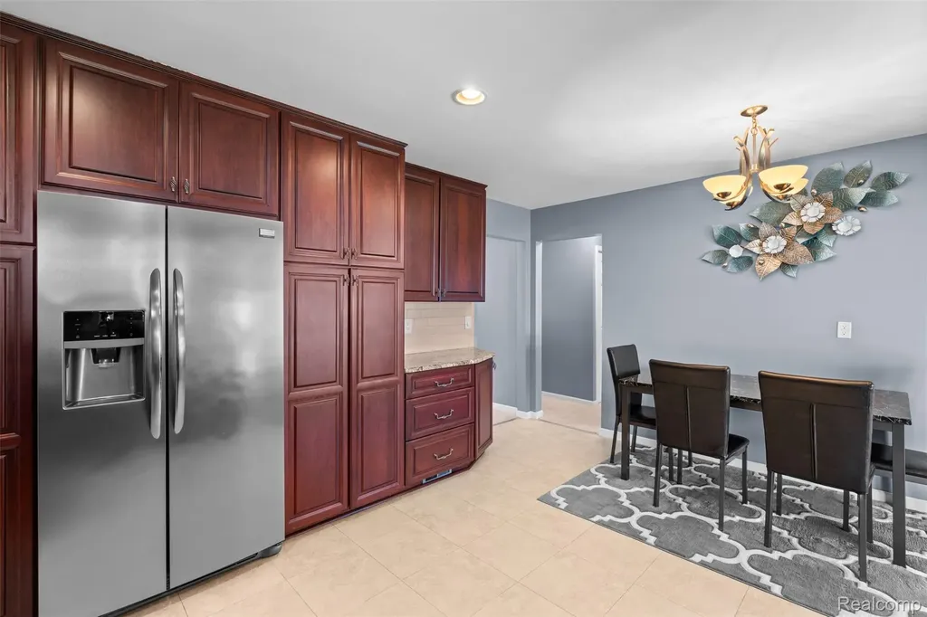 31717 Tecla Drive Warren City MI 48088