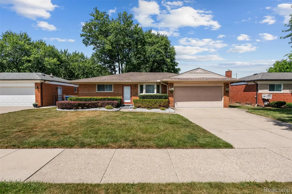 31717 Tecla Drive Warren City MI 48088