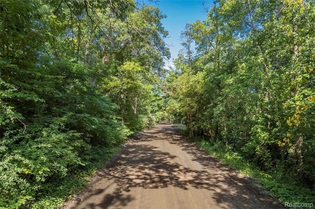 000 Holdridge Road Groveland Township MI 48462