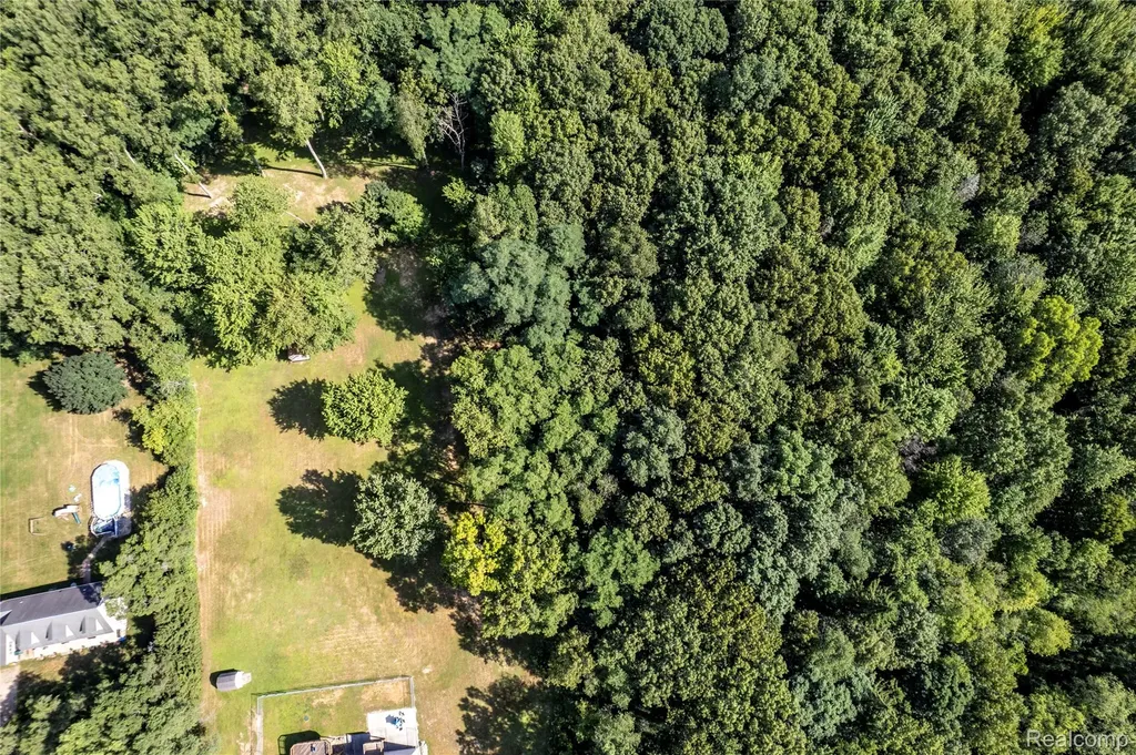 000 Holdridge Road Groveland Township MI 48462